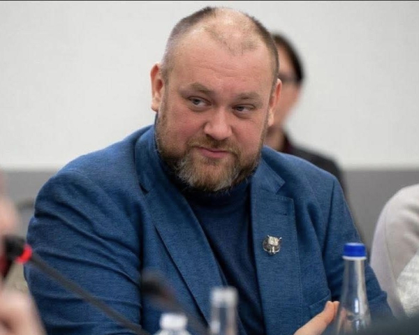Трамп не зважатиме на “картонні” протести в Україні, – Буряченко