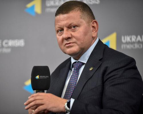 Сигнал Банковій чи гра на випередження: що стоїть за гучними заявами Валерія Залужного