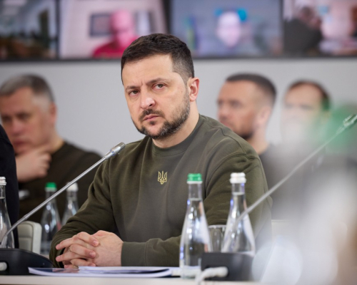 Не у статусі військового: Хмару вже завтра призначать міністром оборони
