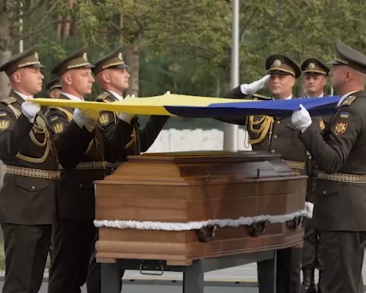 “Взірцевий воїн та вагомий державний діяч”: Зеленський розповів про перепоховання Коновальця на меморіальному цвинтарі