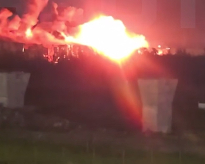 Пожежа в Петербурзі вирує за 350 метрів від складів Ozon