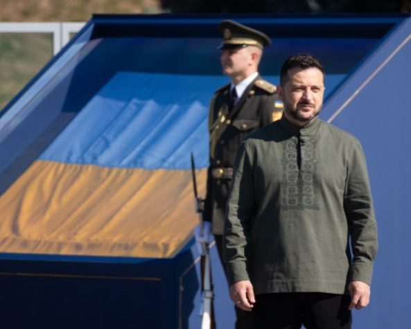 “Цих 30 мільярдів немає”: Зеленський поскаржився на відсутність грошей та дефіцит бюджету в Міноборони